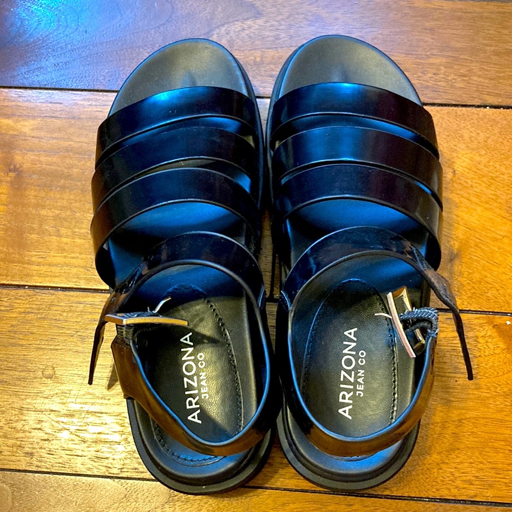Arizona Jean Co W 6 Black Platform Sandals